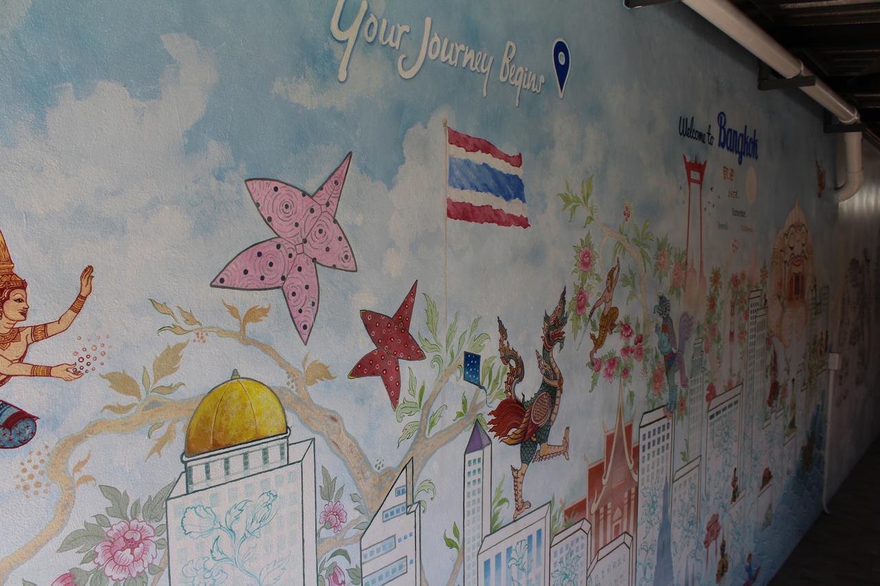 Small Space Cafe & Hostel กรุงเทพมหานคร ภายนอก รูปภาพ